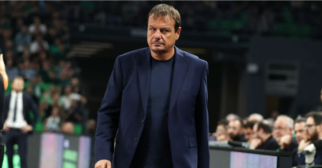 o ergkin ataman afinei ton panathinai